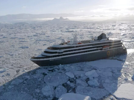 antarctica cruise with landing
